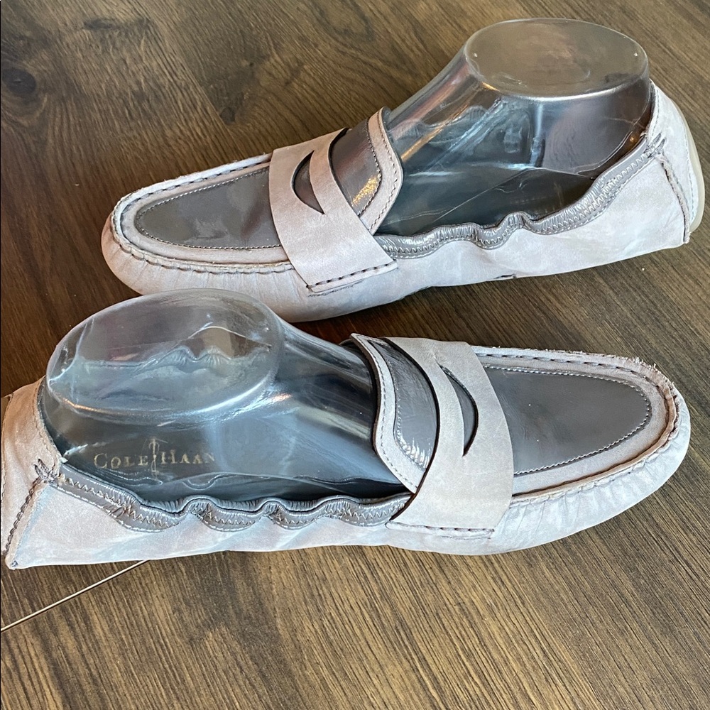 Cole Haan Women’s Grey Suede and Patent Leather Slip on Loafers 9 1/2 - Picture 5 of 10